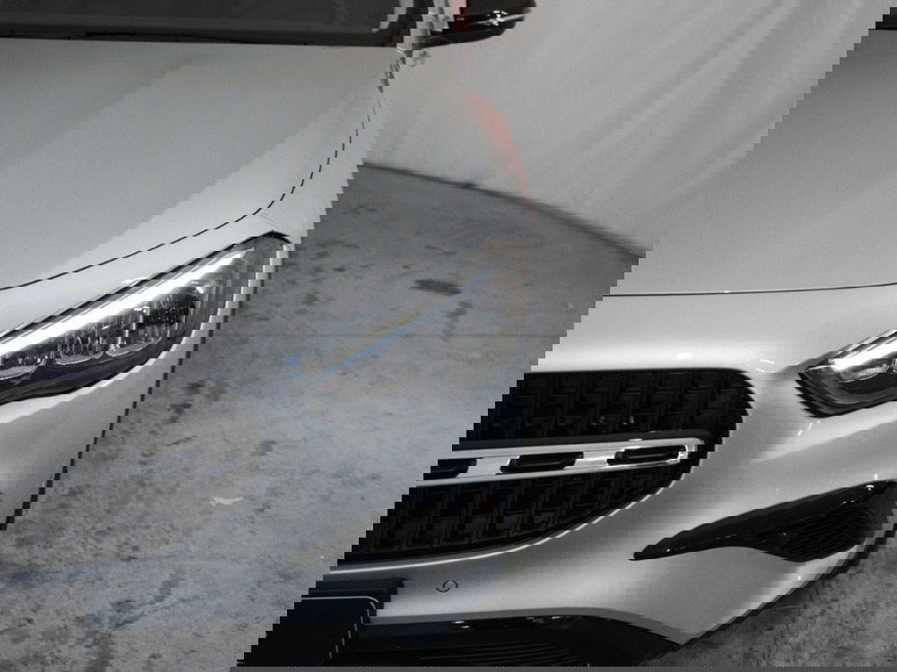 Mercedes-Benz GLA SUV nuova a Macerata (7)