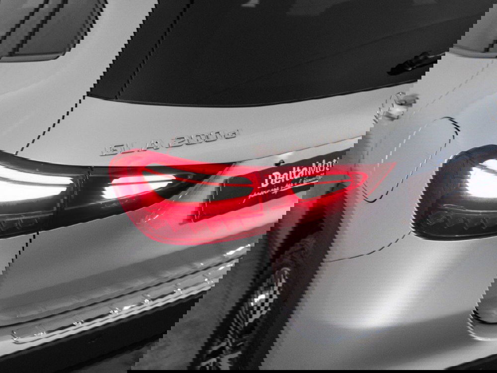 Mercedes-Benz GLA SUV nuova a Macerata (8)