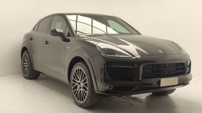 Porsche Cayenne Coup&eacute; 3.0 V6 E-Hybrid del 2020 usata a Pratola Serra