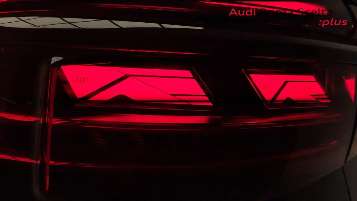 Audi A8 usata a Avellino (15)
