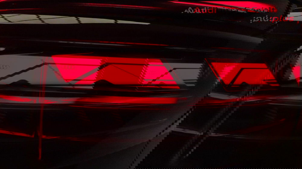 Audi A8 usata a Avellino (15)