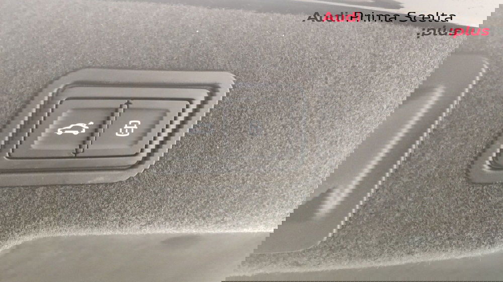 Audi A8 usata a Avellino (17)