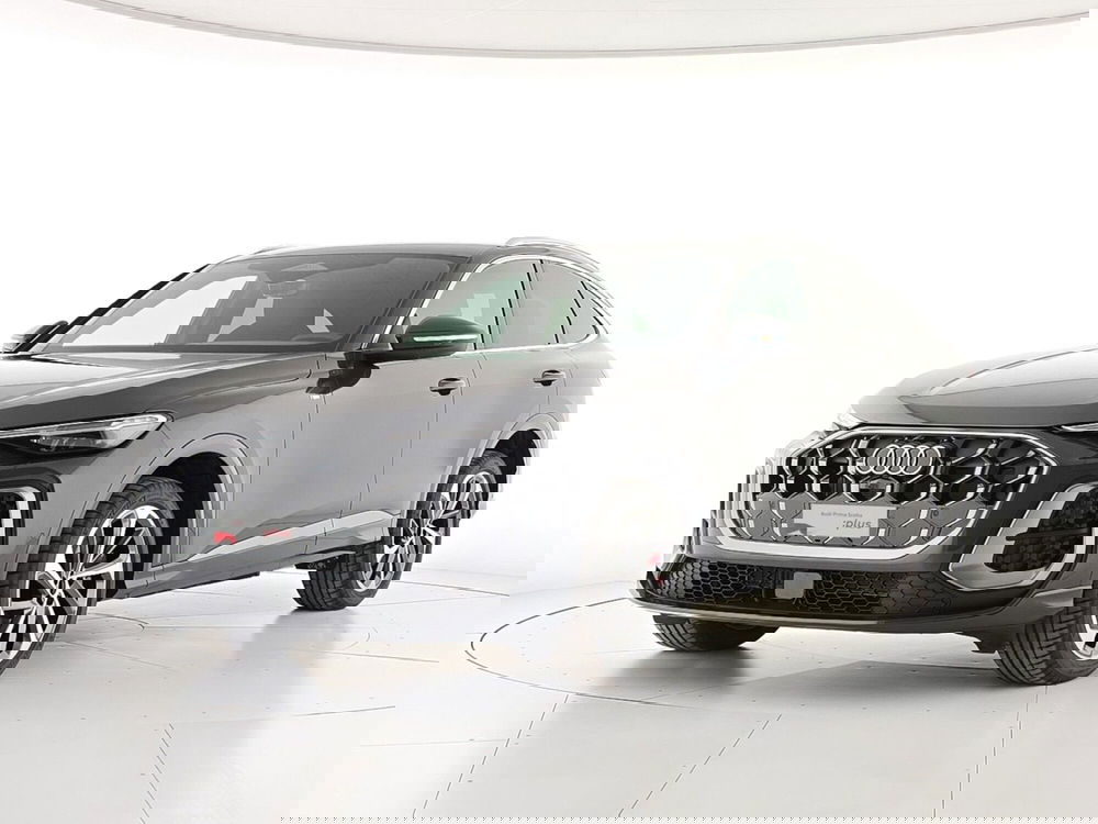 Audi Q5 Sportback nuova a Asti