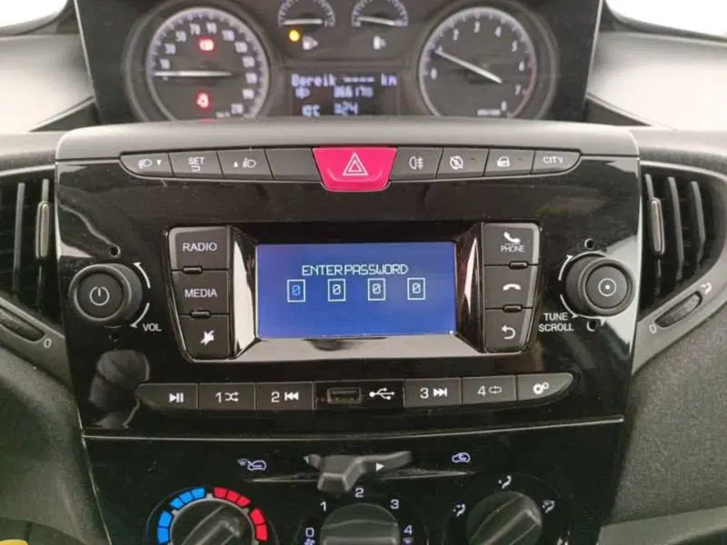 Lancia Ypsilon usata a Treviso (15)