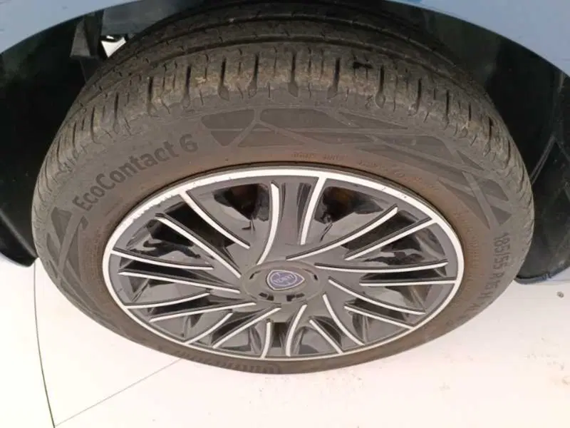 Lancia Ypsilon usata a Treviso (18)