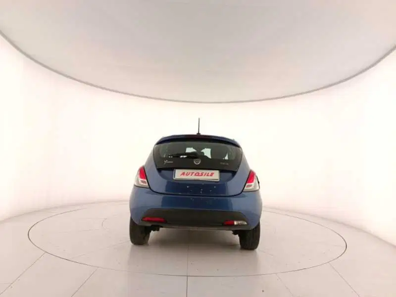 Lancia Ypsilon usata a Treviso (5)