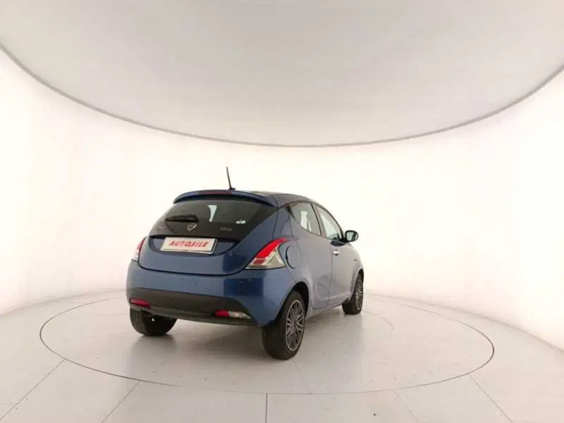 Lancia Ypsilon usata a Treviso (6)