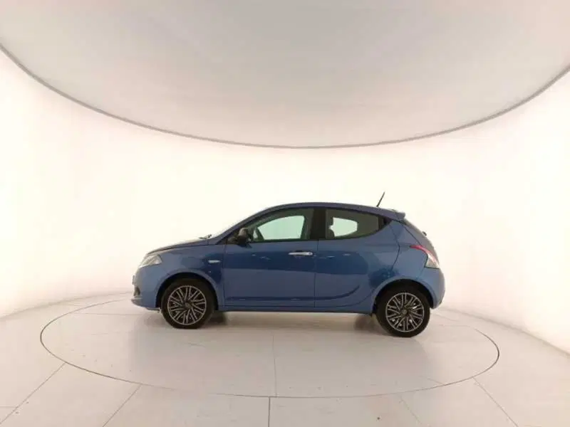 Lancia Ypsilon usata a Treviso (8)