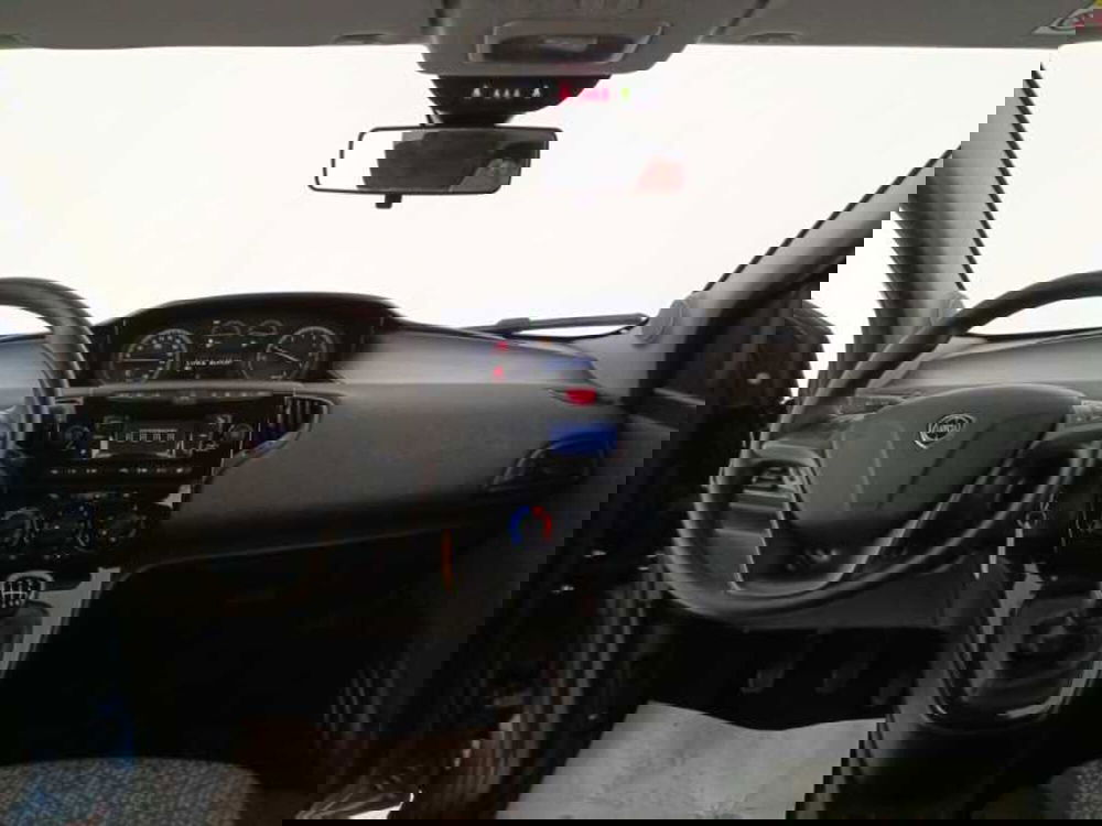 Lancia Ypsilon usata a Treviso (9)