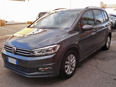Volkswagen Touran 2.0 TDI 150 CV SCR DSG Executive BlueMotion Tech. del 2016 usata a Rimini