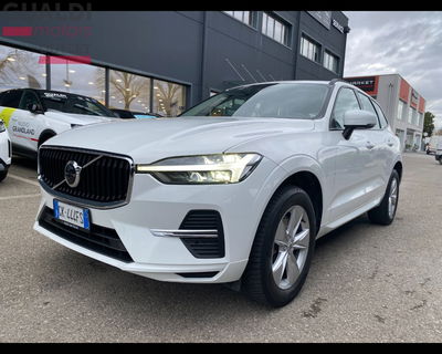 Volvo XC60 2.0 b4 Essential auto del 2022 usata a Mirandola