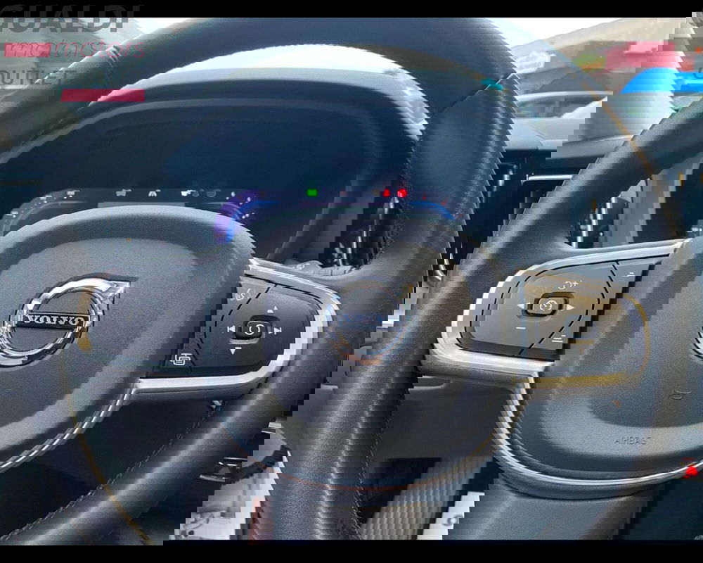 Volvo XC60 usata a Modena (9)