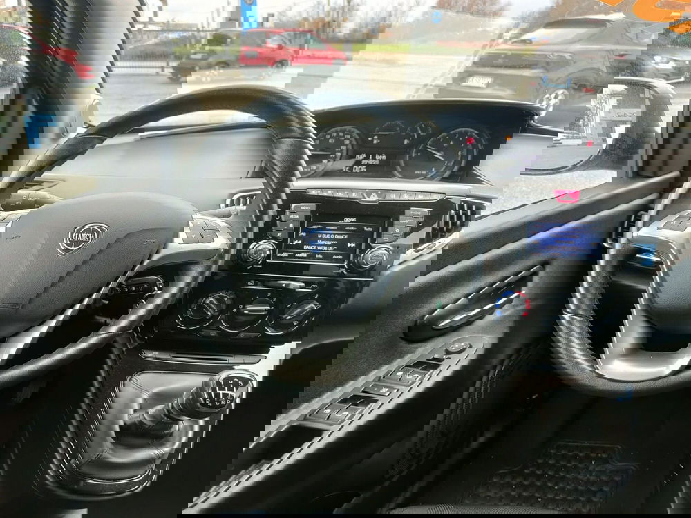 Lancia Ypsilon usata a Torino (14)