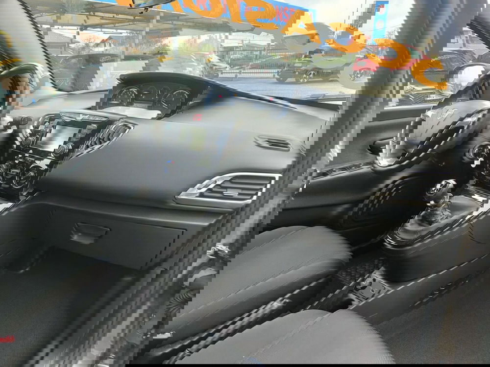 Lancia Ypsilon usata a Torino (15)