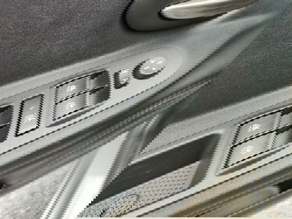 Lancia Ypsilon usata a Torino (18)