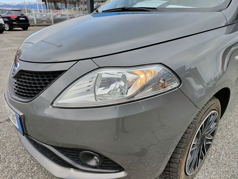 Lancia Ypsilon usata a Torino (7)