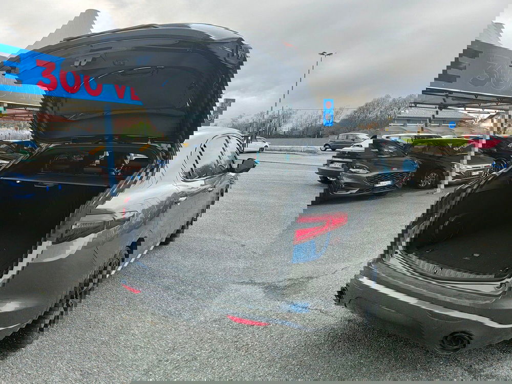 Alfa Romeo Stelvio usata a Torino (10)