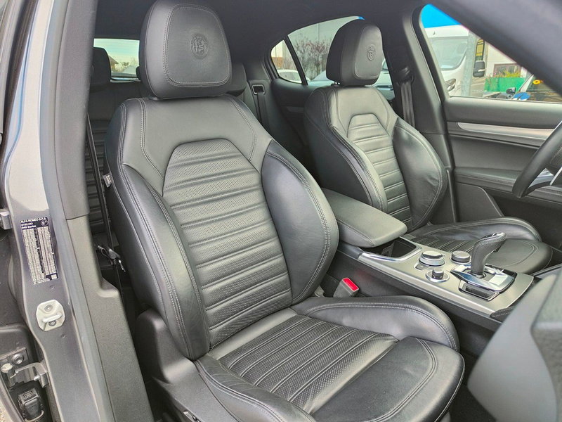 Alfa Romeo Stelvio usata a Torino (15)