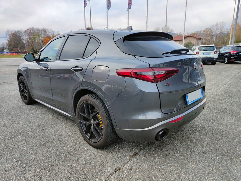 Alfa Romeo Stelvio usata a Torino (5)