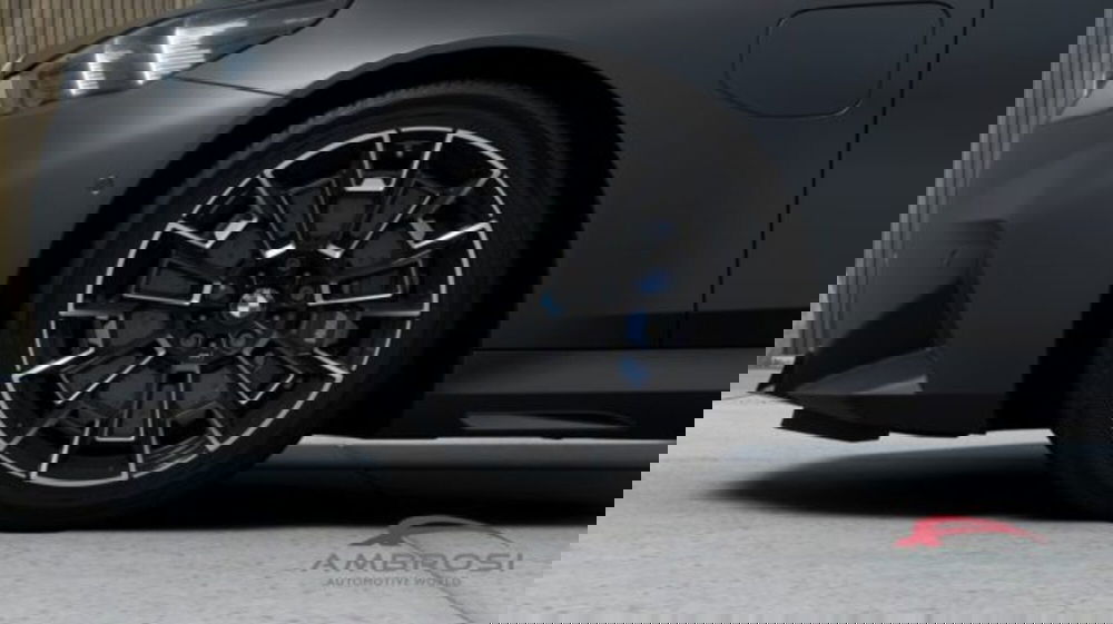 BMW Serie 5 Touring nuova a Perugia (8)