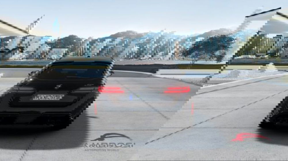 BMW Serie 5 Touring nuova a Perugia (5)