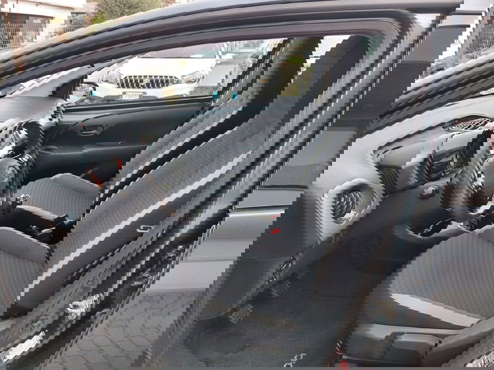 Toyota Aygo X usata a Pavia (3)