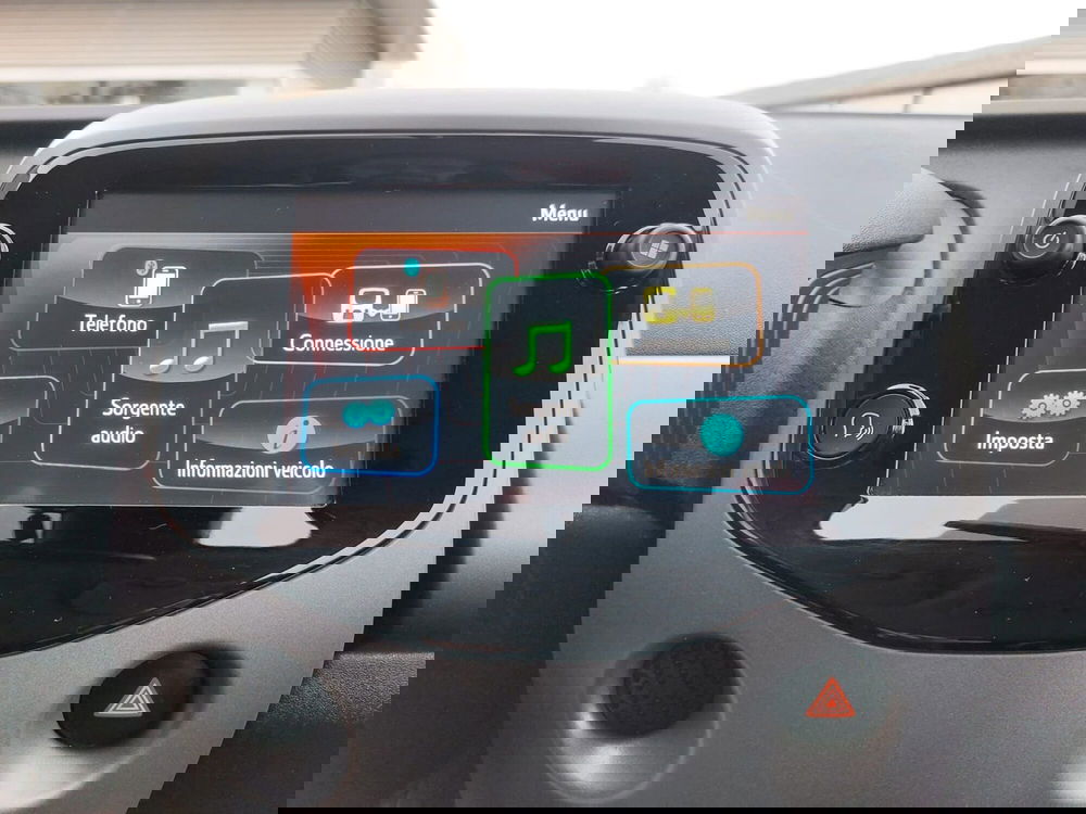 Toyota Aygo X usata a Pavia (9)