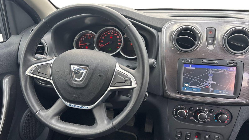 Dacia Sandero usata a Padova (12)