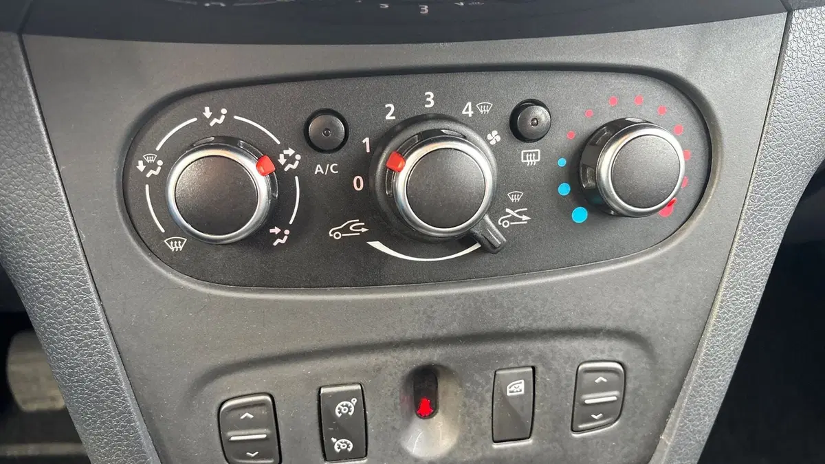 Dacia Sandero usata a Padova (14)