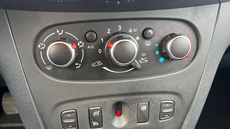 Dacia Sandero usata a Padova (14)