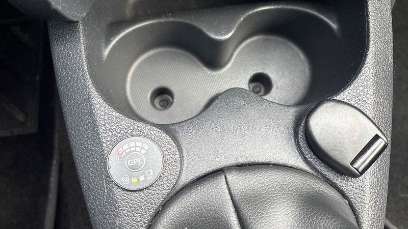 Dacia Sandero usata a Padova (16)