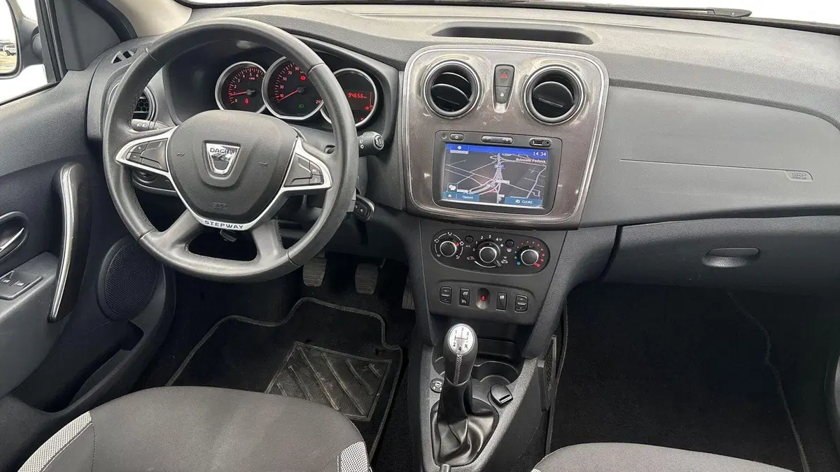 Dacia Sandero usata a Padova (9)