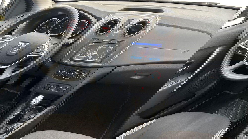 Dacia Sandero usata a Padova (9)