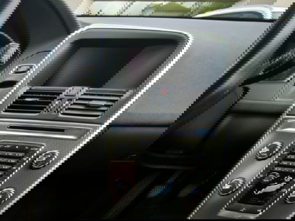Volvo XC60 usata a Livorno (8)