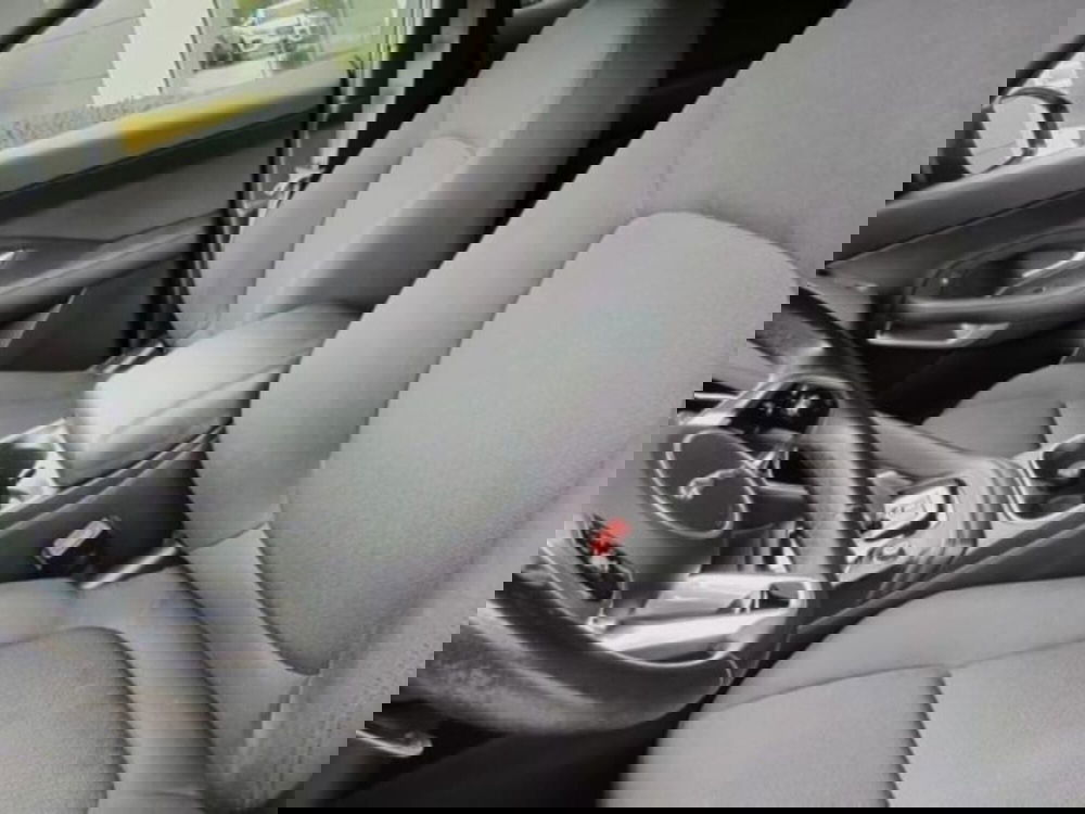 Jaguar E-Pace usata a Livorno (6)