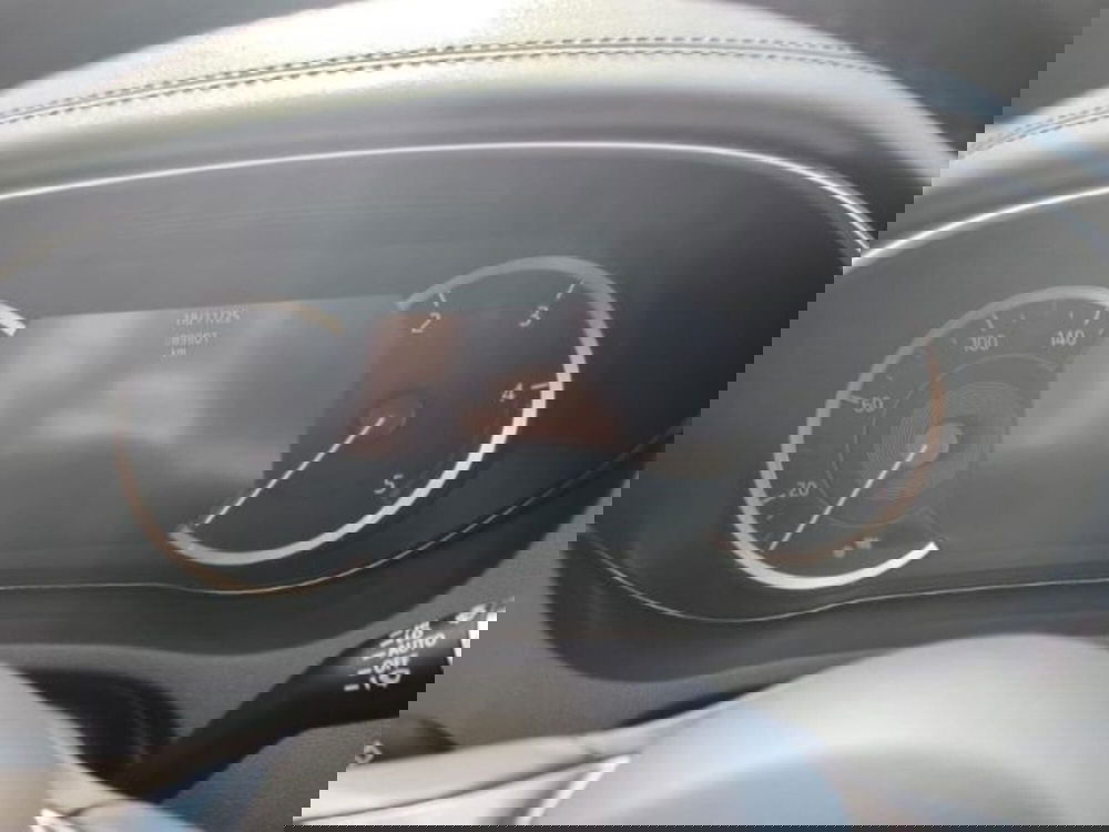 Jaguar E-Pace usata a Livorno (10)