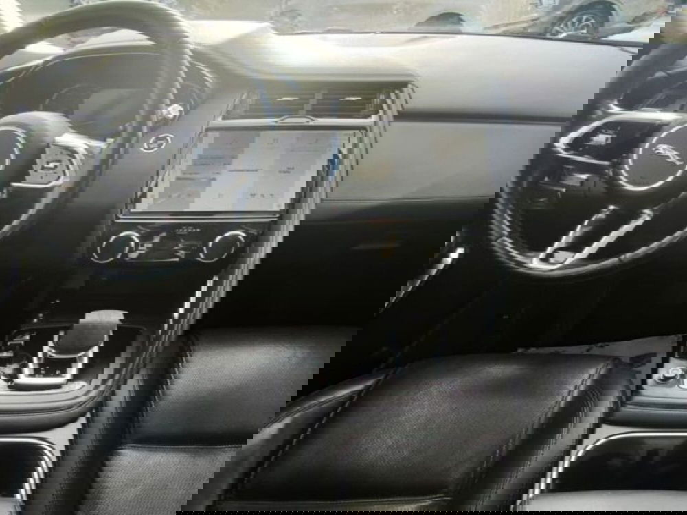 Jaguar E-Pace usata a Livorno (5)