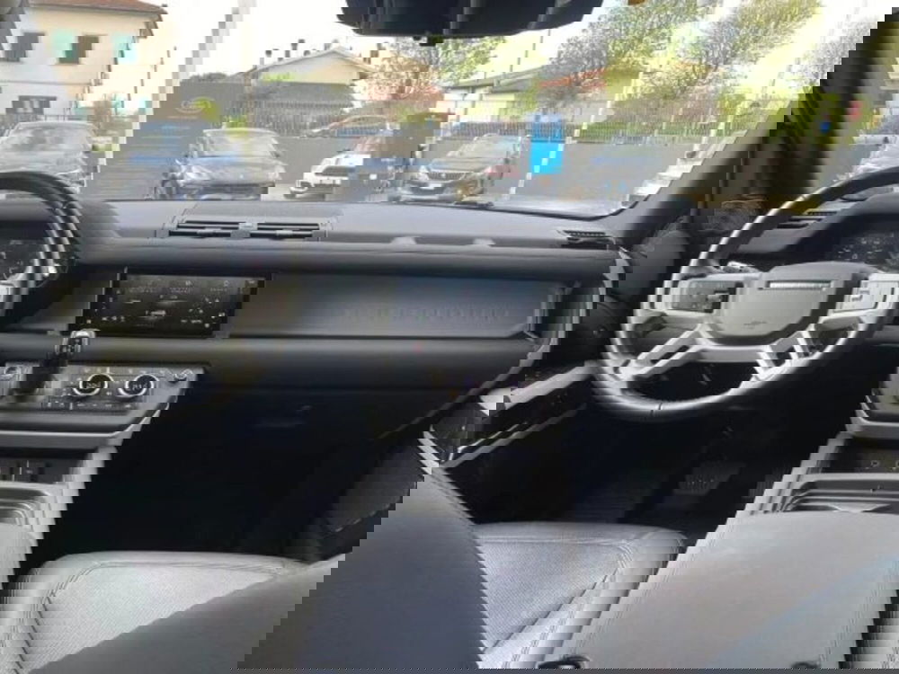 Land Rover Defender usata a Livorno (4)