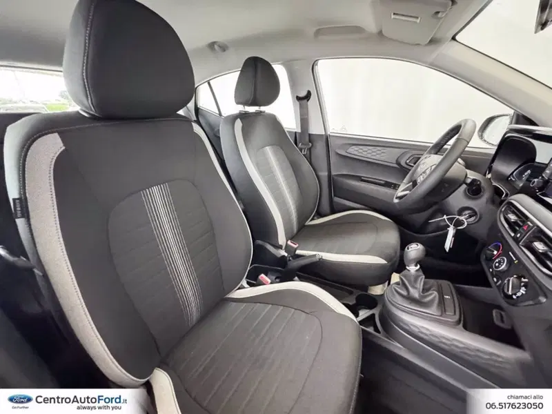 Hyundai i10 nuova a Roma (7)