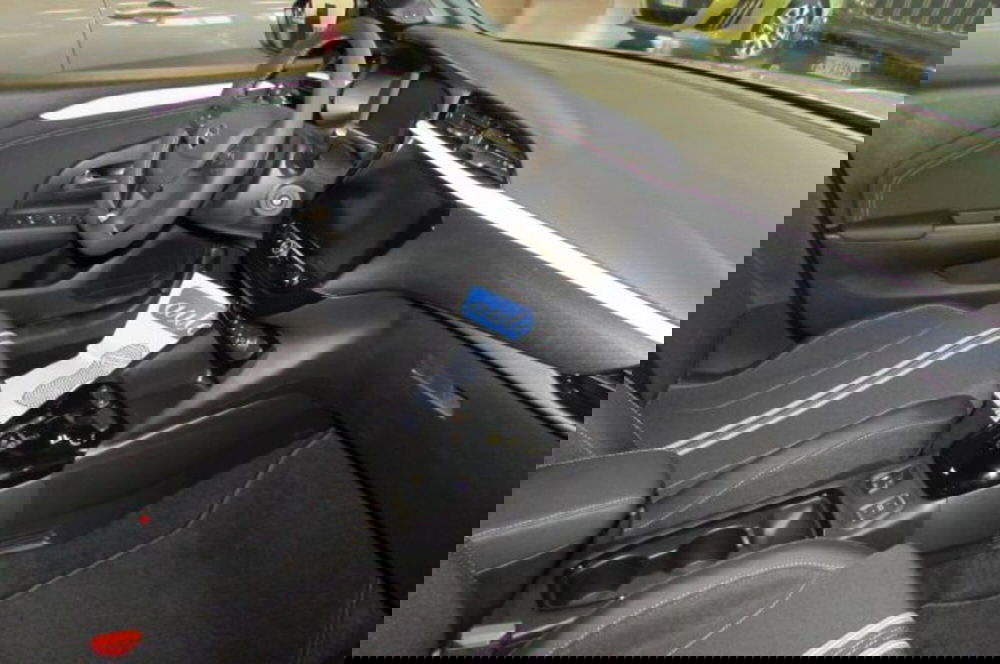 Opel Corsa nuova a Milano (16)