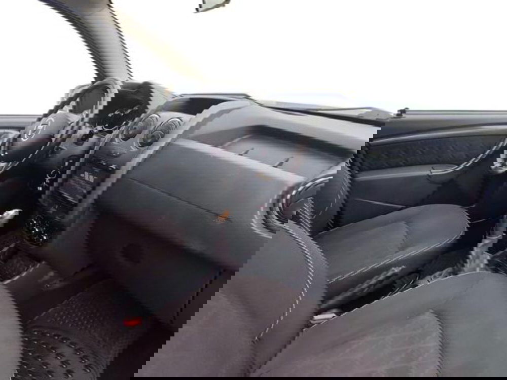 Dacia Duster usata a Salerno (13)