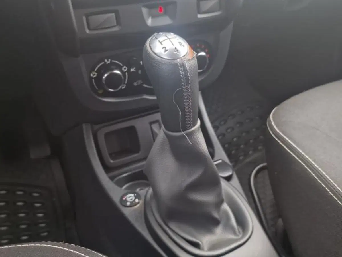 Dacia Duster usata a Salerno (17)