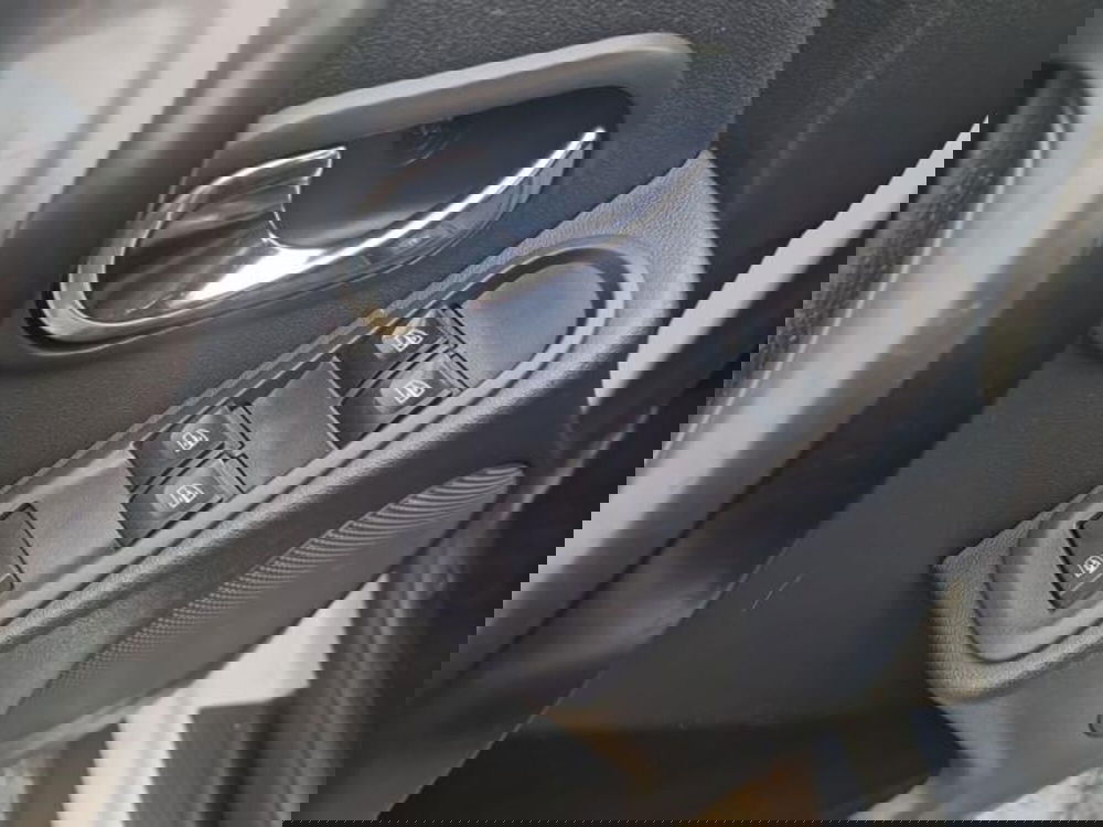 Dacia Duster usata a Salerno (20)