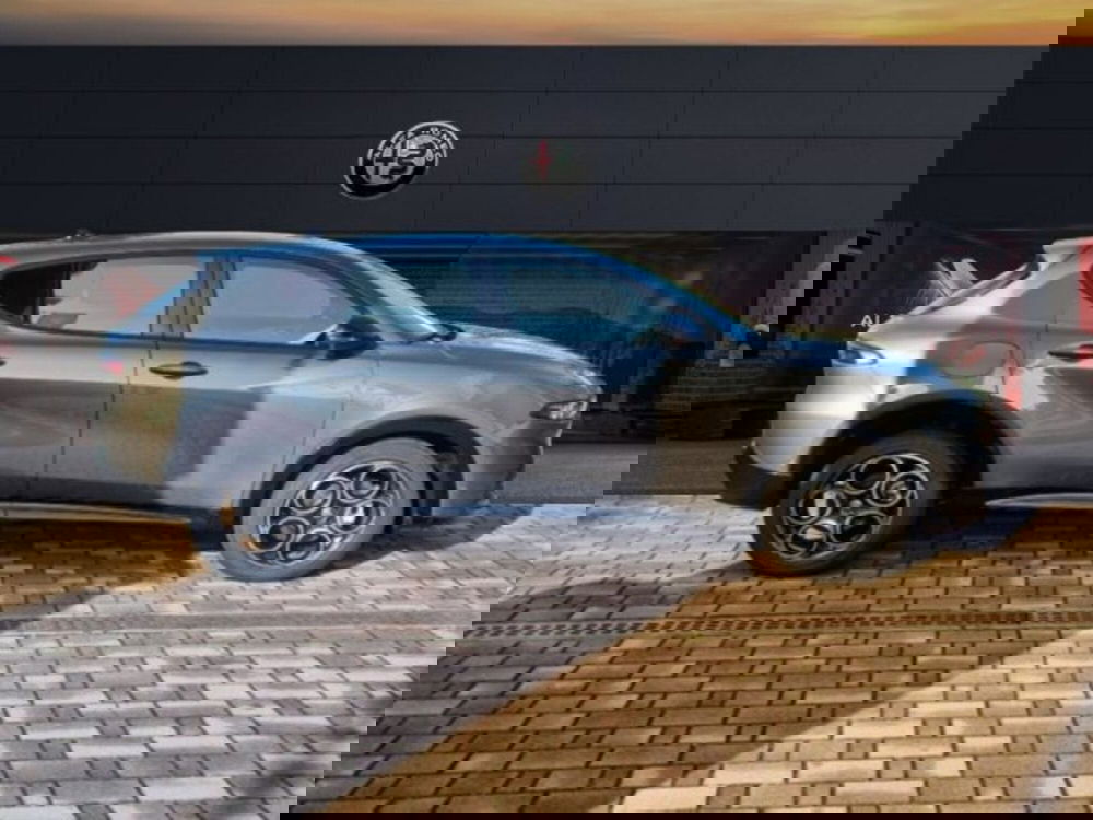 Alfa Romeo Tonale nuova a Monza e Brianza (4)