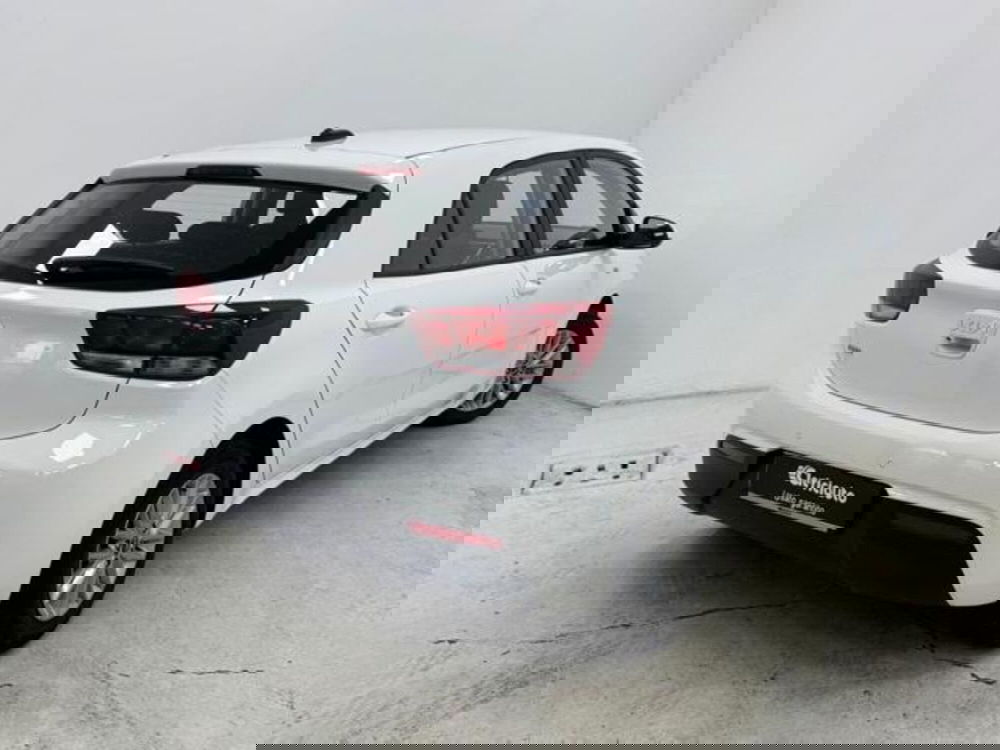 Kia Rio usata a Como (2)