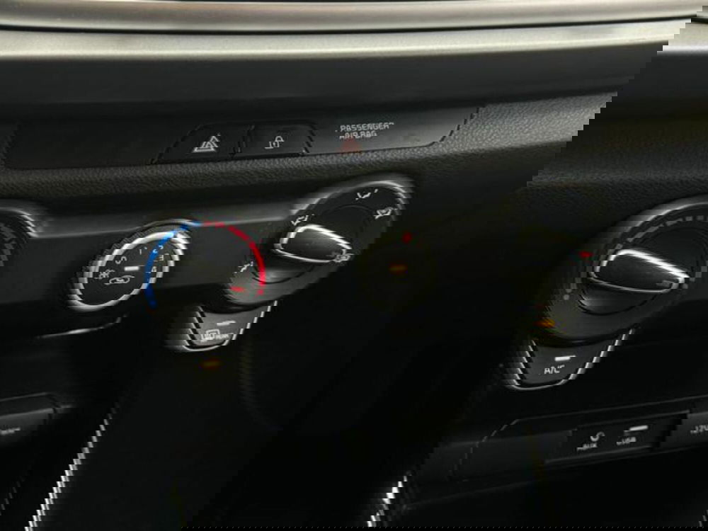 Kia Rio usata a Como (17)