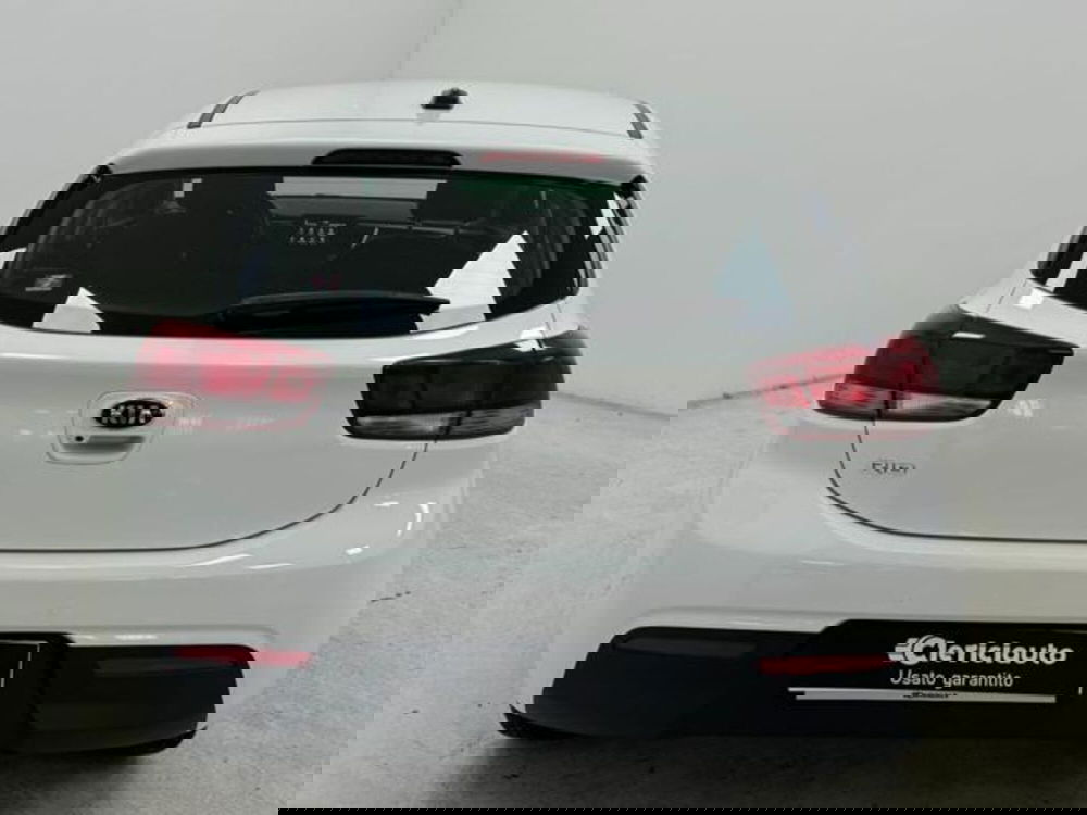 Kia Rio usata a Como (7)