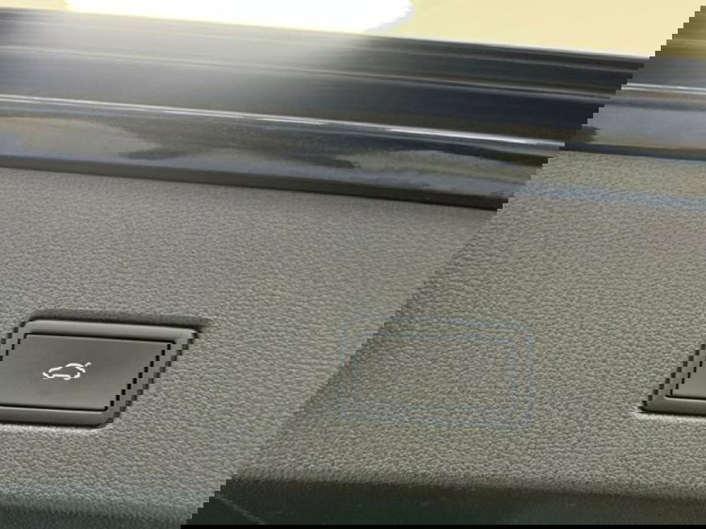 Volkswagen T-Roc usata a Como (19)