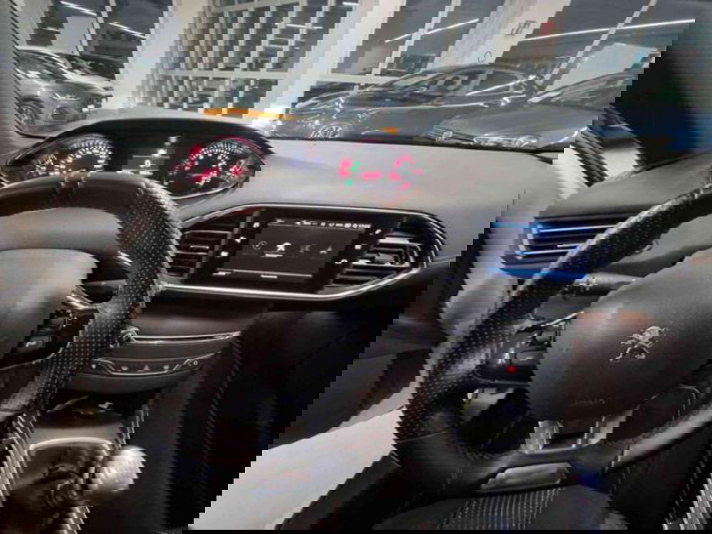 Peugeot 308 usata a Bologna (9)