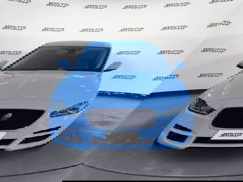 Jaguar XE usata a Verona (2)